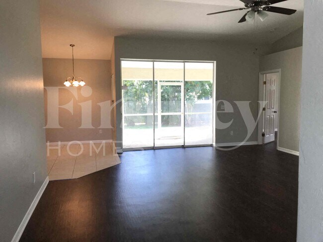 Foto del edificio - 18205 Apple Rd