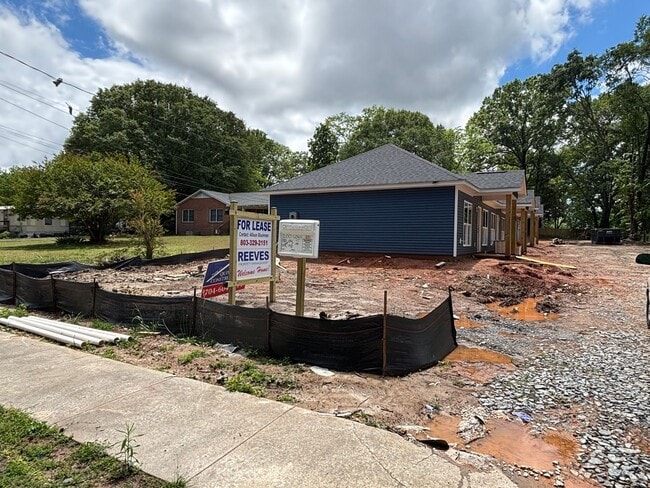 Building Photo - New Construction 2 Bedroom 1 Bath apartment in Downtown Clover