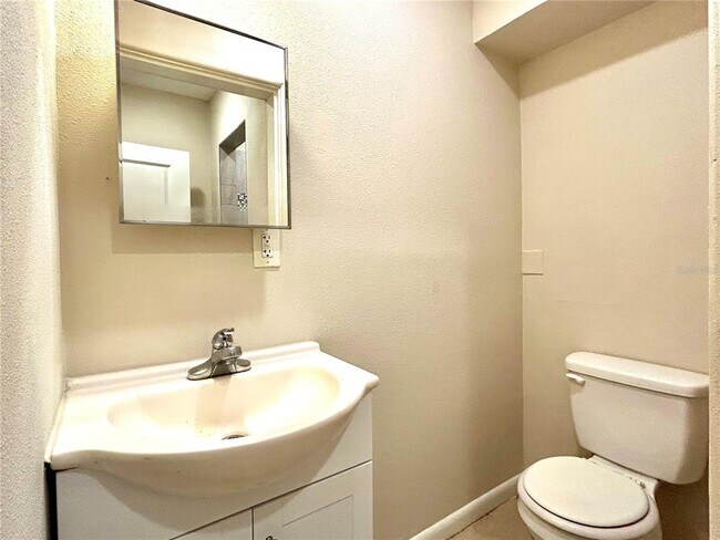 Building Photo - 104 S Lake Starr Blvd