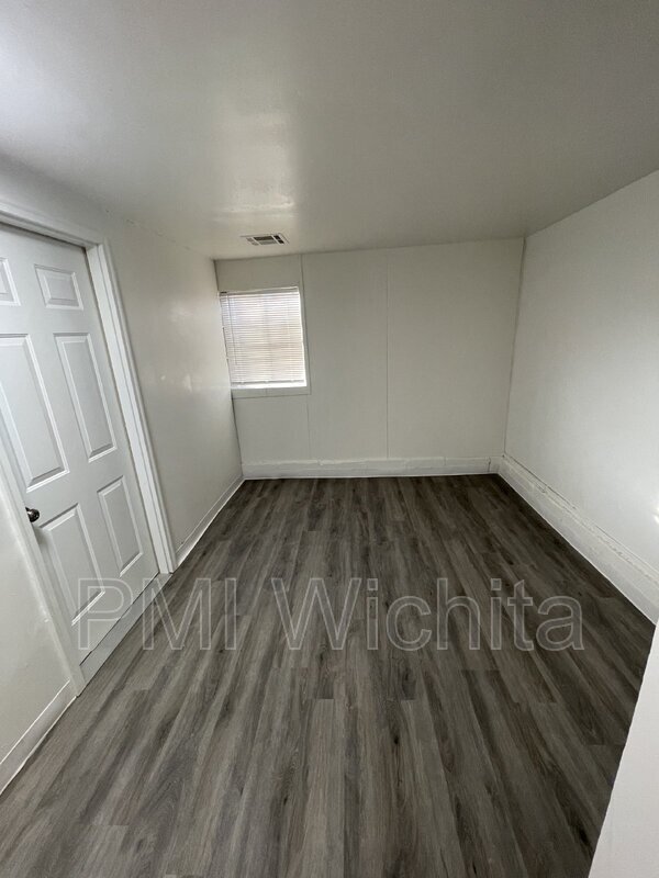 Foto del edificio - 1801 S Glenn Ave