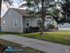 Building Photo - 2128 Sovereign St