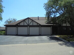 Building Photo - 1534 Springview Ct