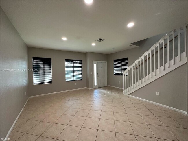 Foto del edificio - 3 br, 2.5 bath House - 2535 SW 82nd Ave