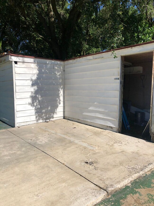 Building Photo - 2308 Vine St