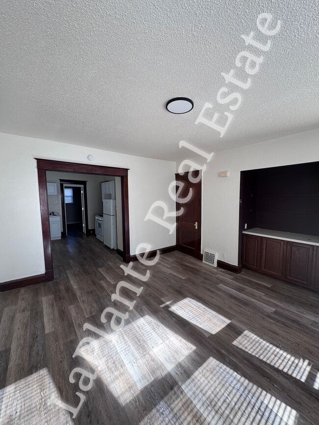 Foto del edificio - 1308 Goodale Ave