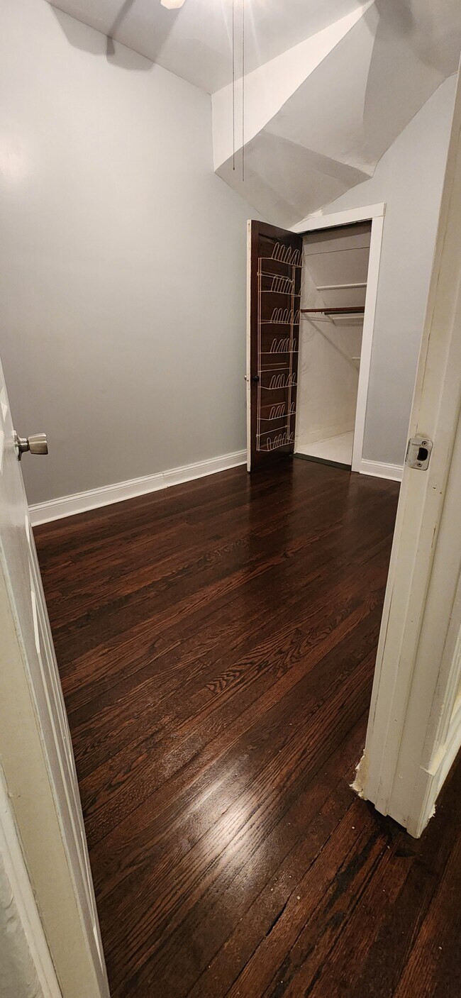 Foto del edificio - 6620 S Champlain Ave