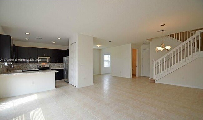 Foto del edificio - 830 NE 191st St
