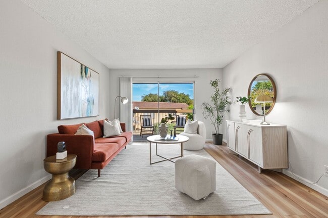 Foto del edificio - 5319 Ridgeview Cir