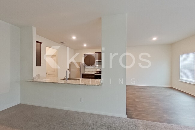 Building Photo - 3958 Turtle Creek