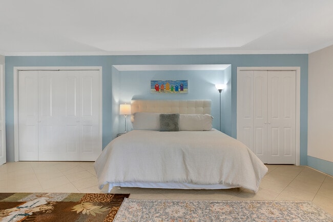 King size bed availalbe - 32702 Seven Seas Dr
