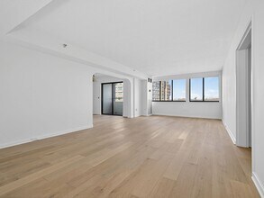 Building Photo - 250 Hammond Pond Pkwy