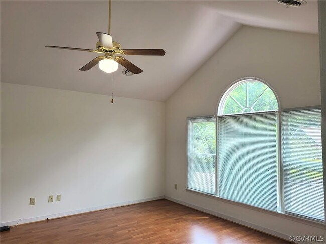 Foto del edificio - 9502 Country Way Rd