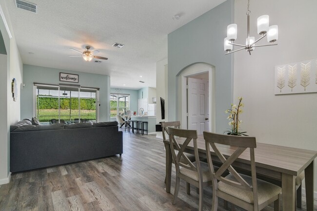 Foto del edificio - 2237 Wyndham Palms Way