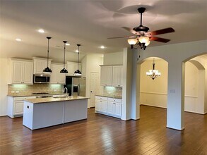 Building Photo - 2607 Park Hills Dr