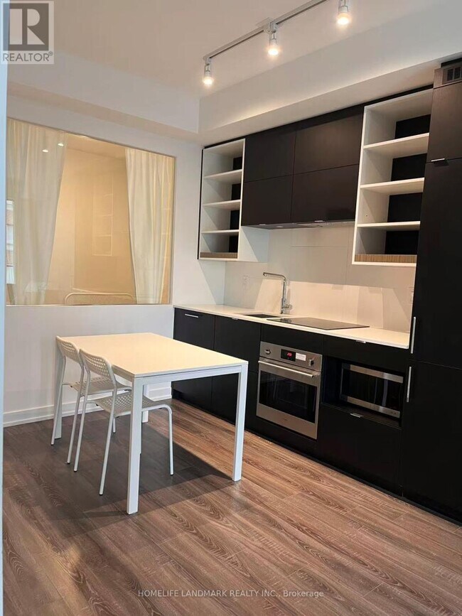 Building Photo - 20 Edward St