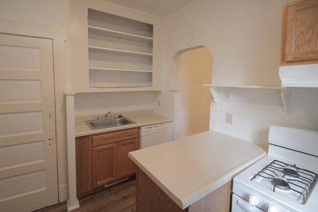 Building Photo - 124 S Trenton Ave