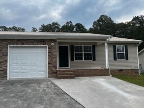Building Photo - 2443 Peach Orchard Hill Rd NE