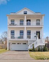 Building Photo - 140 Alden St
