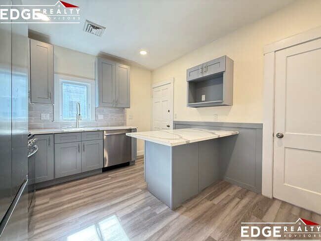 Foto del edificio - 96 Brayton Rd