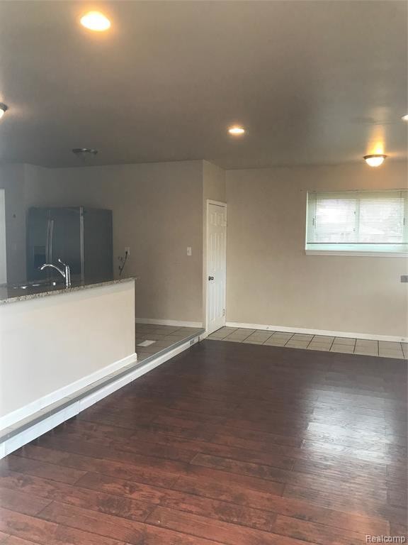 Building Photo - 37116 Castleton Dr
