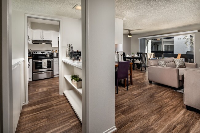warner villa apartments woodland hills ca apartments com