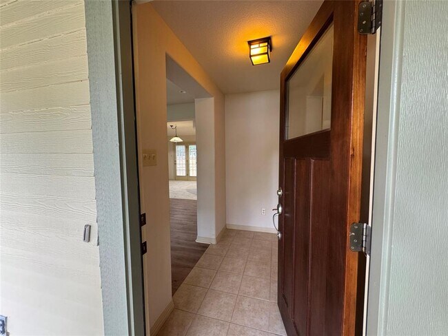 Foto del edificio - 13604 Caldwell Dr