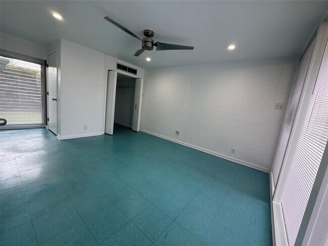 Foto del edificio - 1310 Harbor View Dr