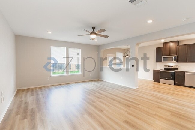 Building Photo - 6420 Carriage Pines Dr