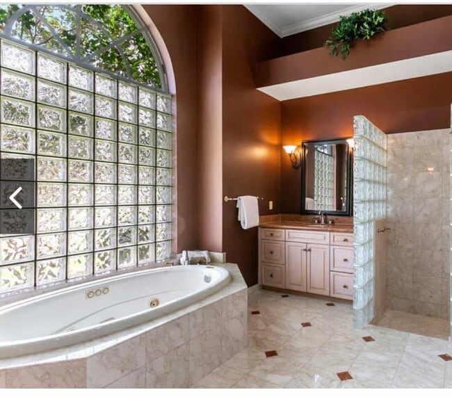 Building Photo - 8381 Egret Lakes Ln