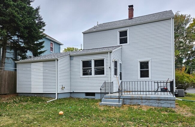 Building Photo - 21 Wisner Ave