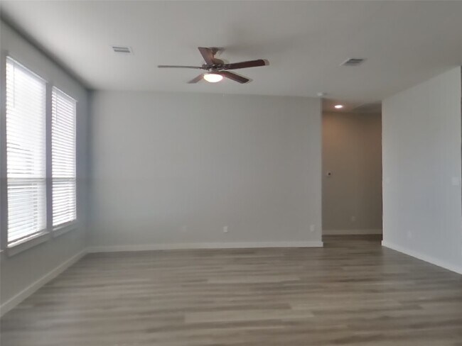 Foto del edificio - 2350 Cohorn Trl