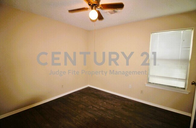 Building Photo - Charming 3/2/1 in Duncanville For Rent!