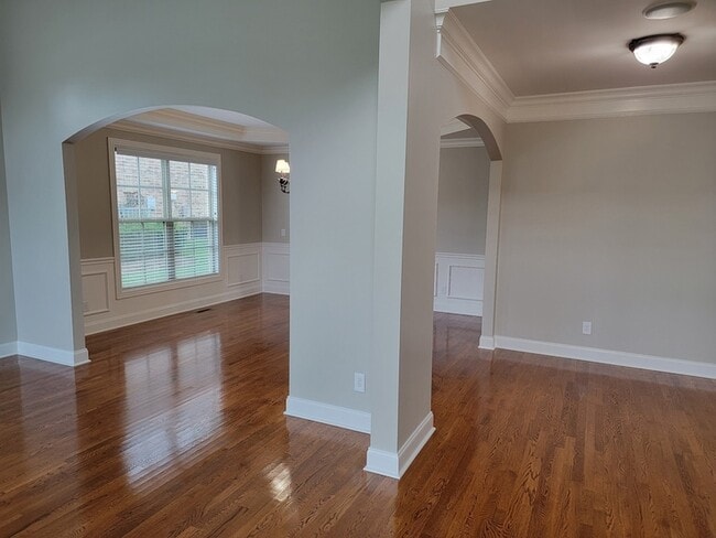 Building Photo - 1005 Brittain Downs Dr