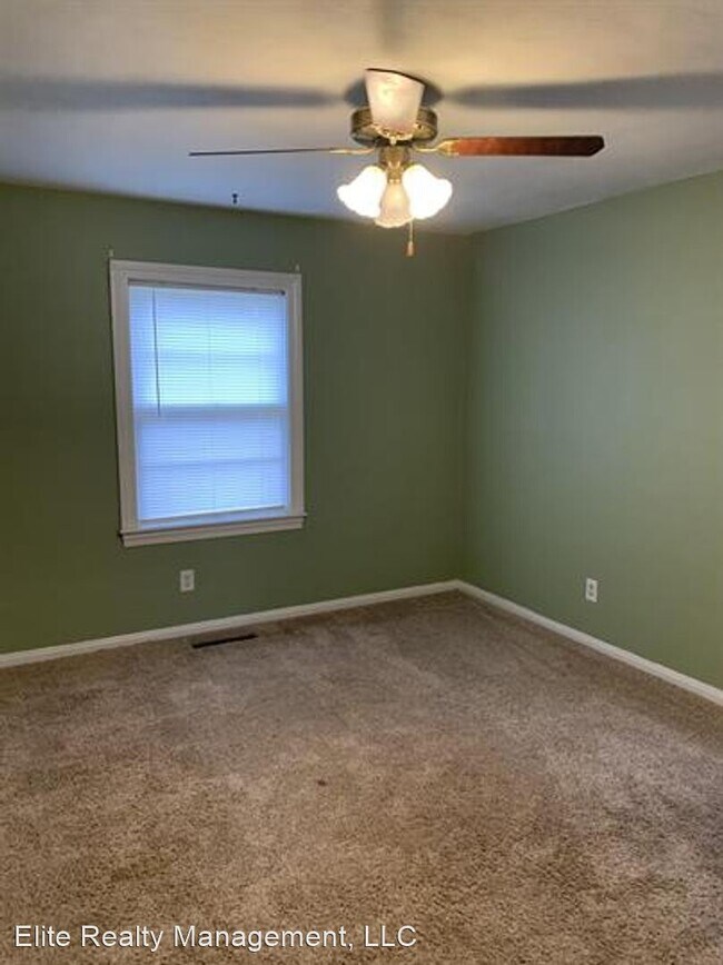 Building Photo - 4 br, 2 bath House - 3206 Placid Place