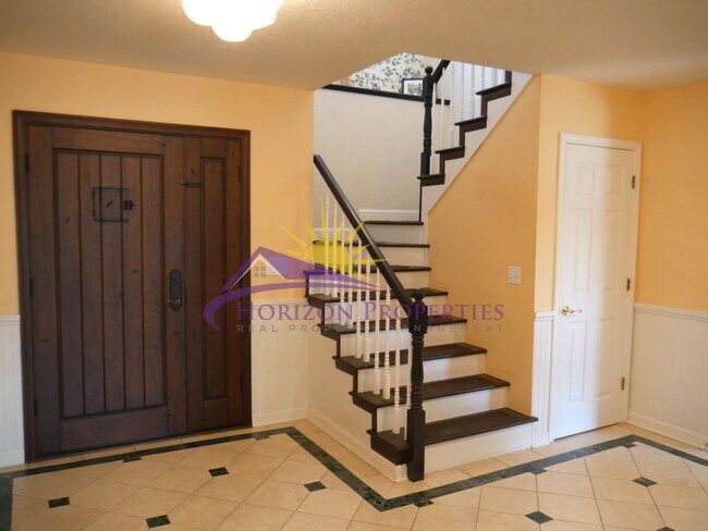 Foto del edificio - 1704 Summerhill Ct