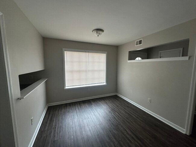 Building Photo - 7106 Hillshire Dr