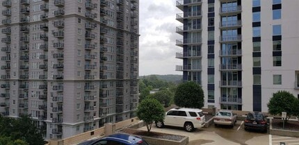 Building Photo - 1101 Juniper St NE