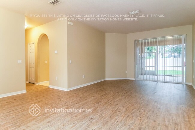 Foto del edificio - 15548 Marblehead Way