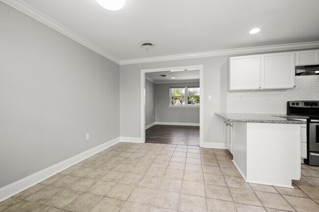 Foto del edificio - 8120 N Essen Heights Ct