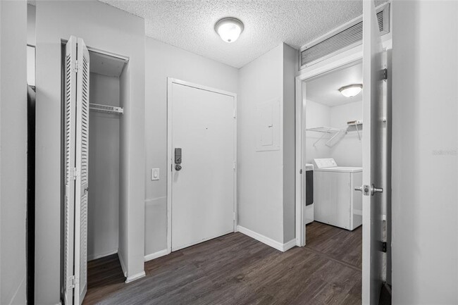 Building Photo - 2333 Feather Sound Dr
