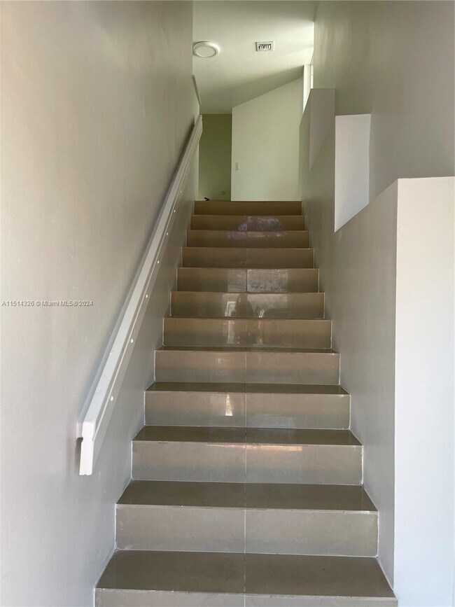 Building Photo - 4992 NW 97th Pl