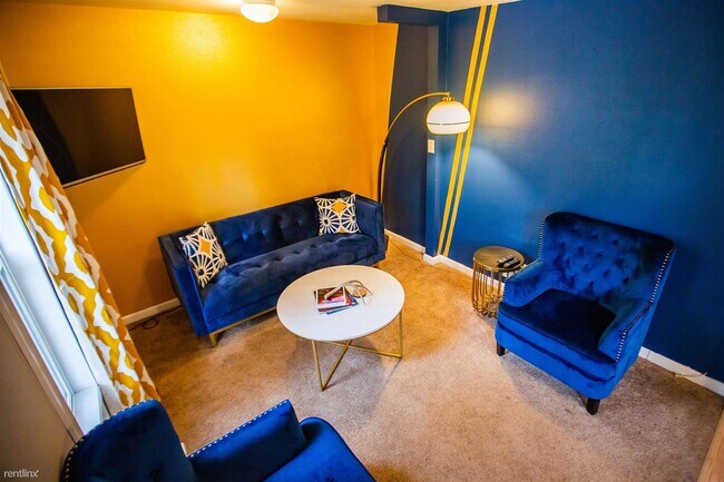Building Photo - 2 br, 1 bath Duplex - 706 East Stuart Stre...