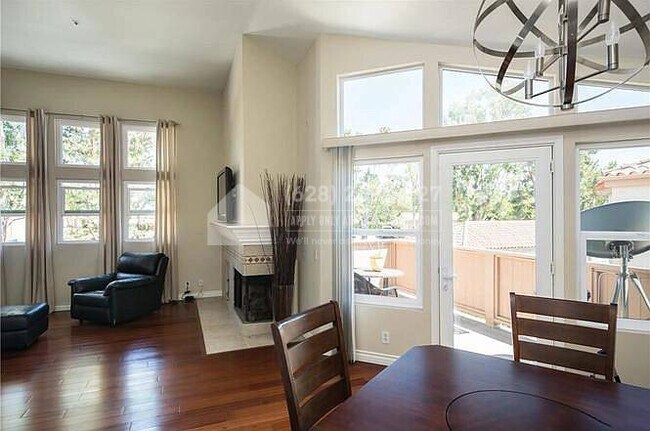 Building Photo - 8 Magellan Aisle