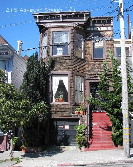 Primary Photo - 215 Ashbury St