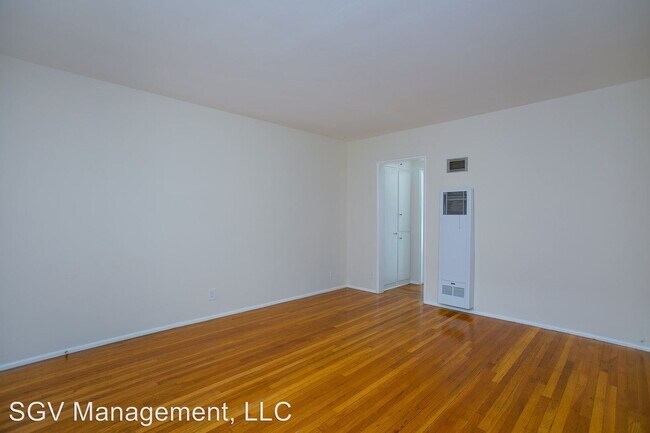 Building Photo - 217 W Lemon Ave
