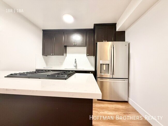 Foto del edificio - 1820 N La Brea Ave