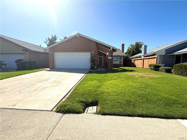 Photo - 14901 Waverly Ln House