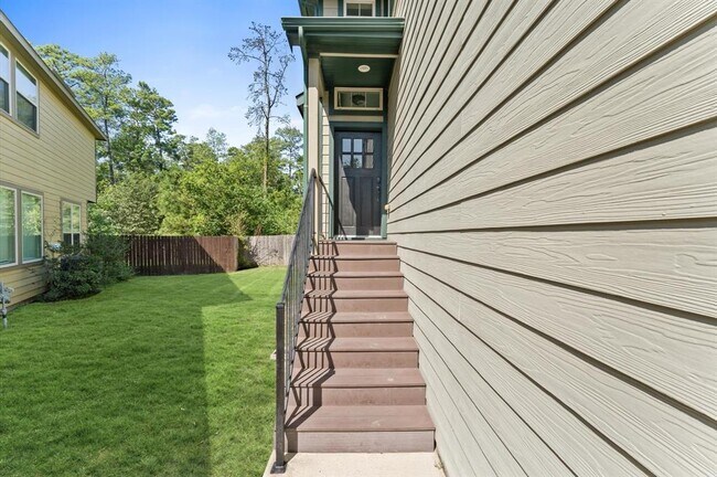 Foto del edificio - 34 Cheswood Manor Drive