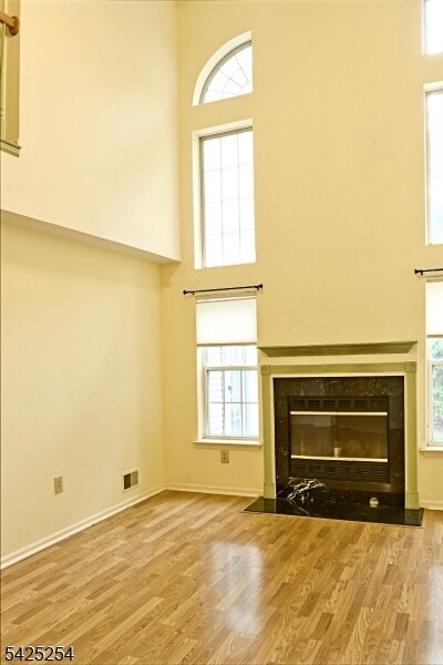 Foto del edificio - 61 Washington Ct