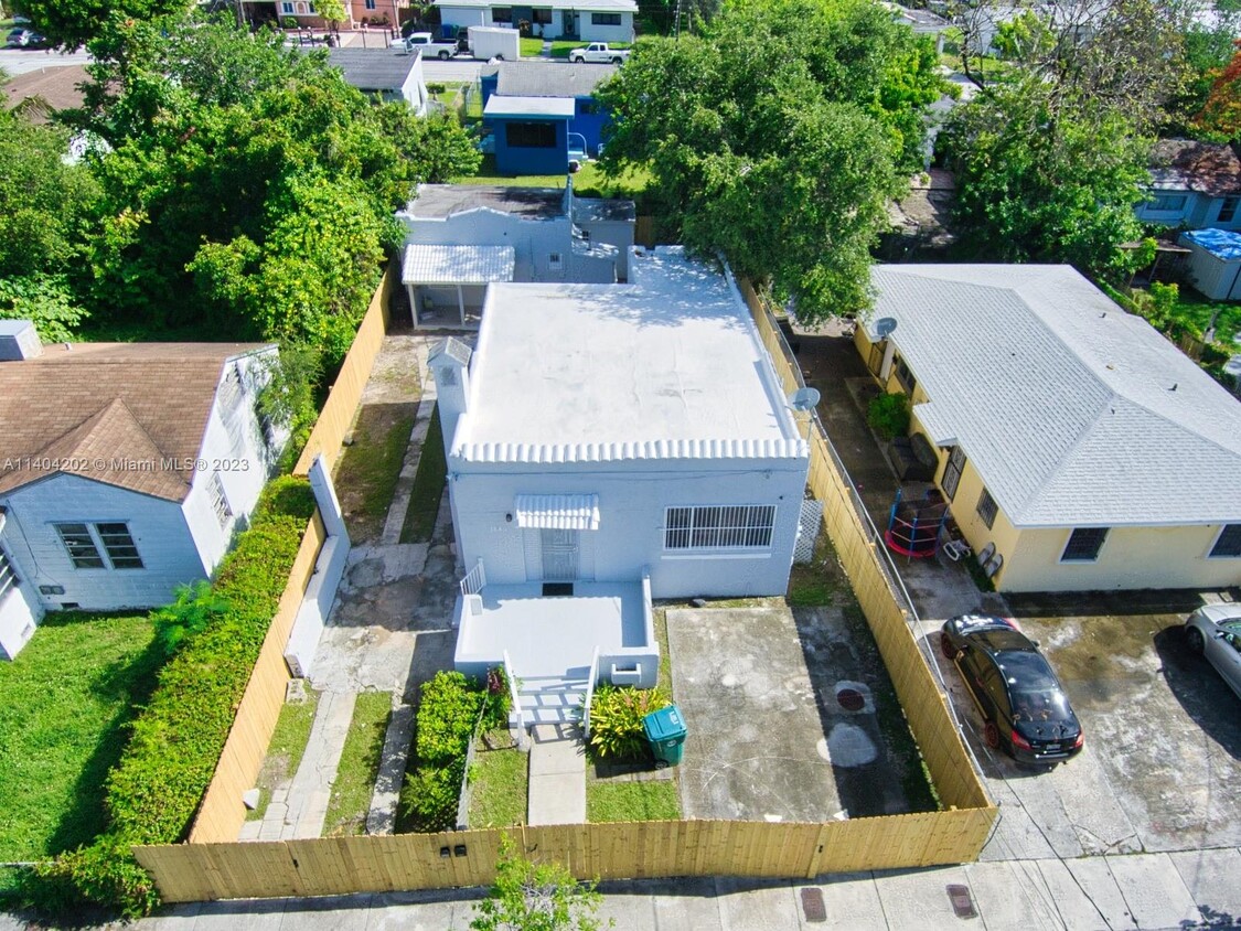 Foto principal - 1847 NW 55th St